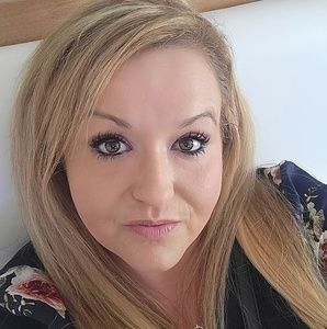 Meet your Posher, Holly